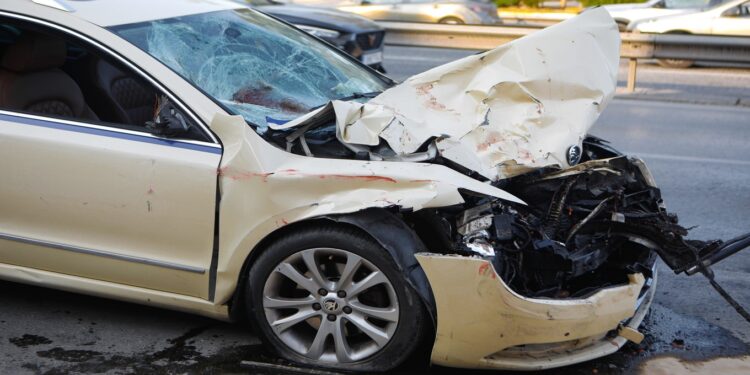 ***** ÐÑÏÓÏ×Ç - ÓÇÌÅÉÙÓÇ ÃÉÁ ÔÏÍ ÁÑ×ÉÓÕÍÔÁÊÔÇ ****
**  Ç öùôïãñáößá Ý÷åé ëçöèåß ÷ùñßò ôç ñçôÞ Üäåéá ôùí åéêïíéæüìåíùí. Ç äçìïóßåõóç ôùí ÷áñáêôçñéóôéêþí ôïõò ãßíåôáé áðïêëåéóôéêÜ ìå åõèýíç ôïõ ÷ñÞóôç **