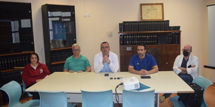 Δύο παιδιά που δεν θα γεννηθούν ποτέ… και δεκάδες άλλα που νοσηλεύονται χωρίς γονείς